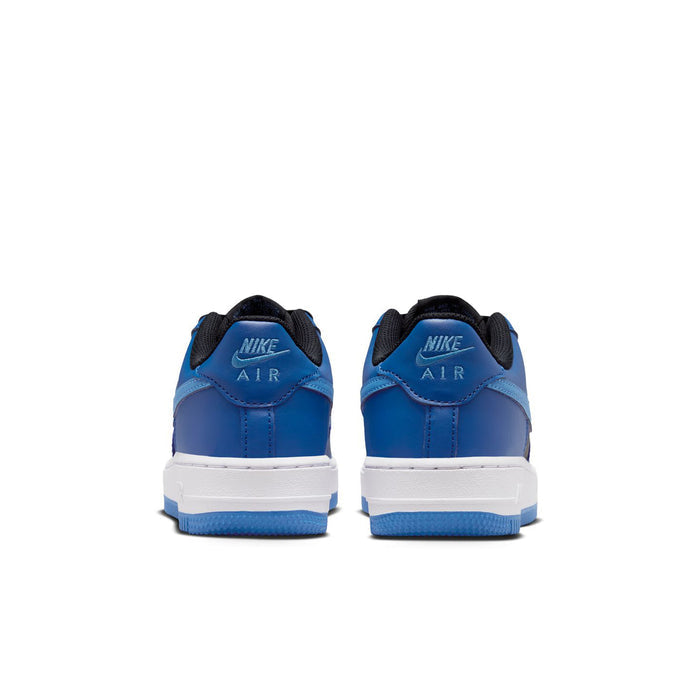 Youth Nike Air Force 1 sneakers, heel view: blue panels with white heel and black details