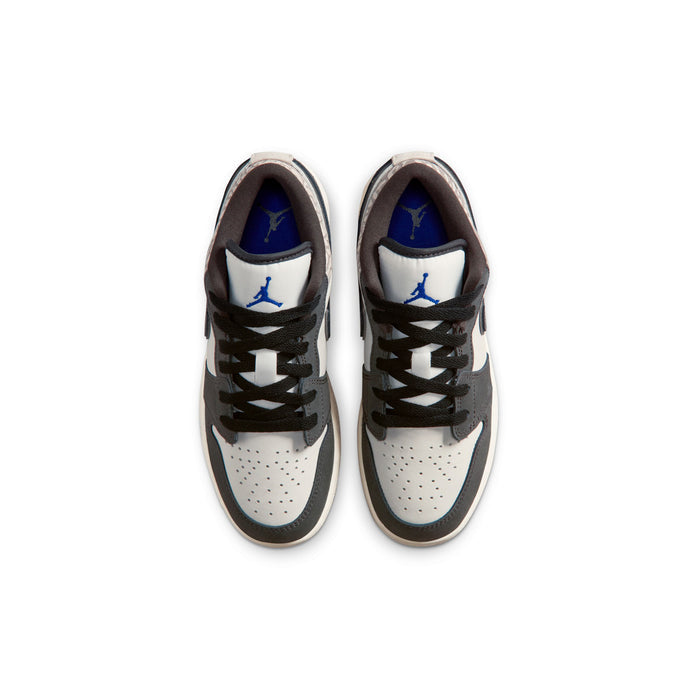 Youth Air Jordan 1 Low SE sneakers, front view; black laces, white toe box, blue insole