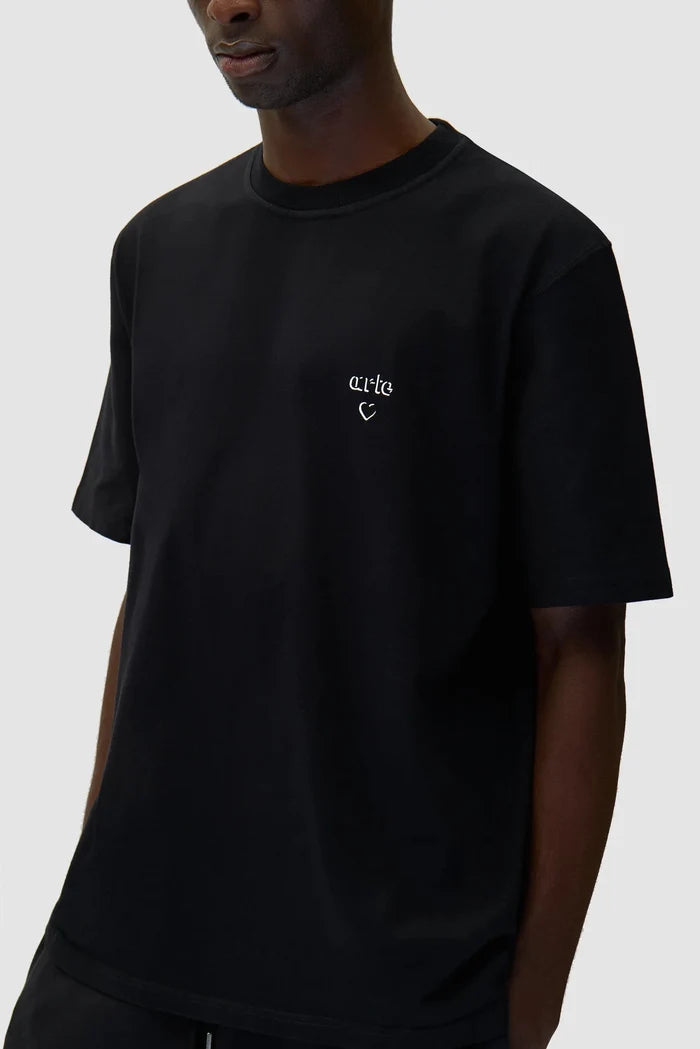Arte Antwerp - Arte Heart T-shirt - Black (FW25) - T-shirts - AW25 - 104T - S - BLACK