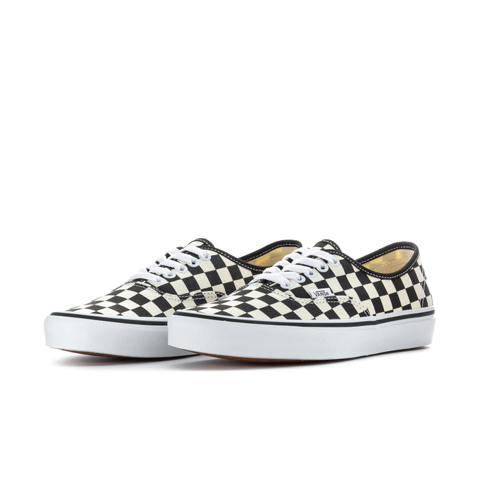 Mens checkerboard sneakers, low-top lace-up with white laces and Vans branding
