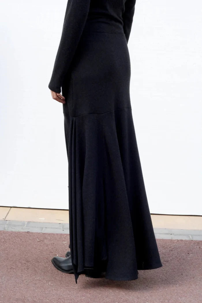 Blacktogrey - Torce Skirt - Black - Jupes et Pantalons - BTG-712