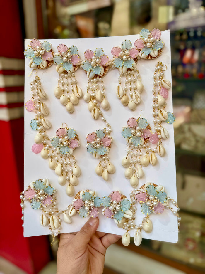 BLUE PINK HANDMADE SHELLS JEWELLERY - The Bhandari Co.