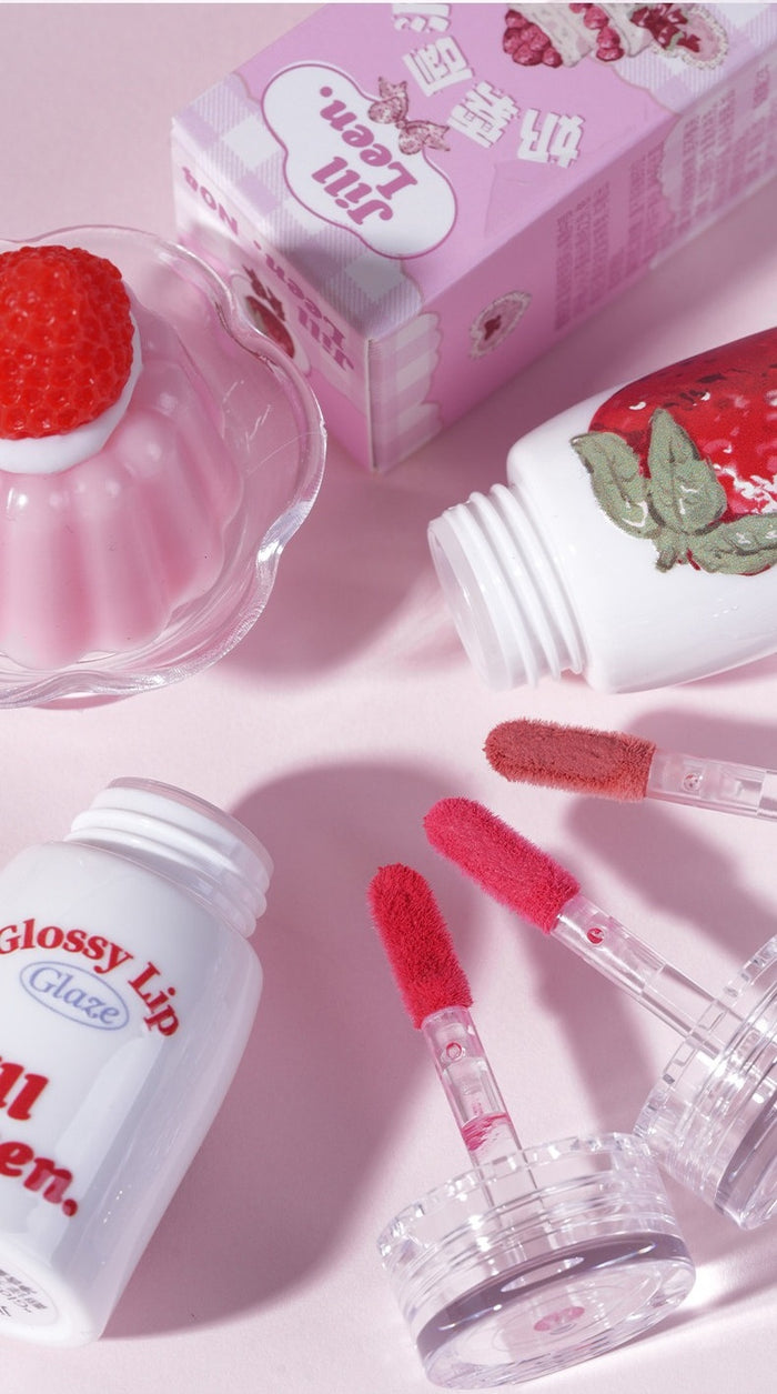 JILL LEEN Strawberry Bear Collection Silky Matte Lip Glaze T5625