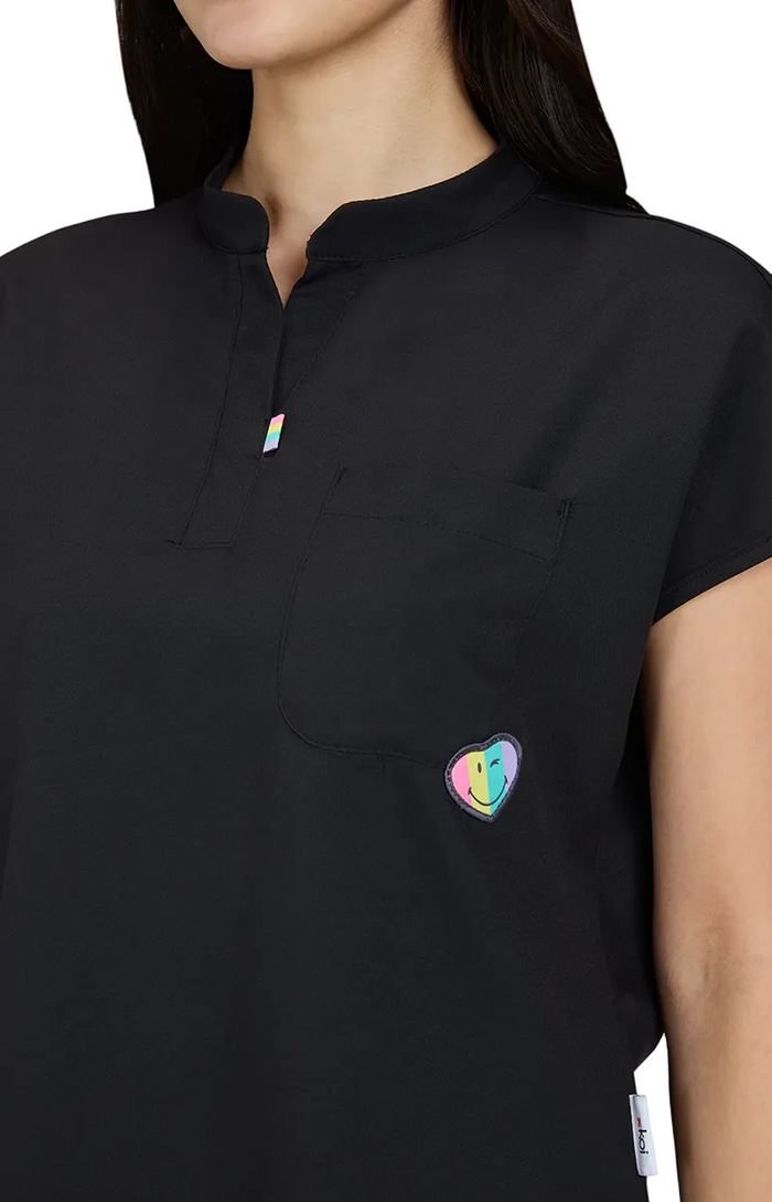 koi™ Women's Hustle & Heart 2 Pocket Top