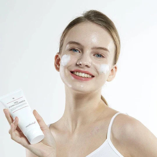 MEDICUBE RED FOAM CLEANSER 2020 غسول رغوي بالساليسيلك اسد من ميدكيوب