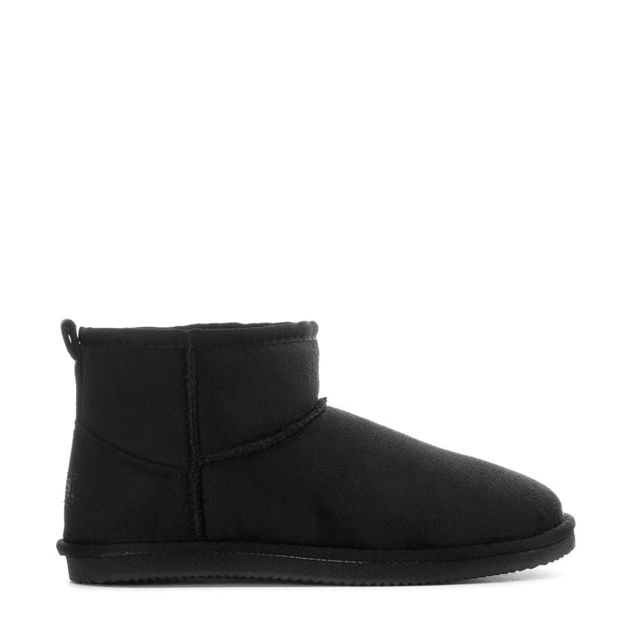 Women’s black low ankle boots with quilted seam and short cuff