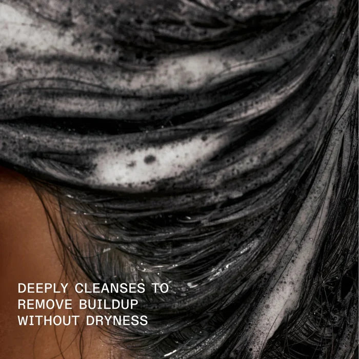 OLAPLEX Nº.4C Bond Maintenance® Clarifying Shampoo