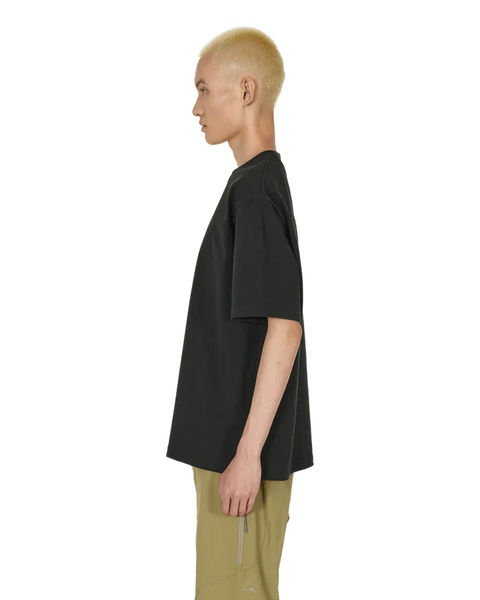 Roa Hiking - Logo Tee - Black-T-shirts-RBMW090JY03