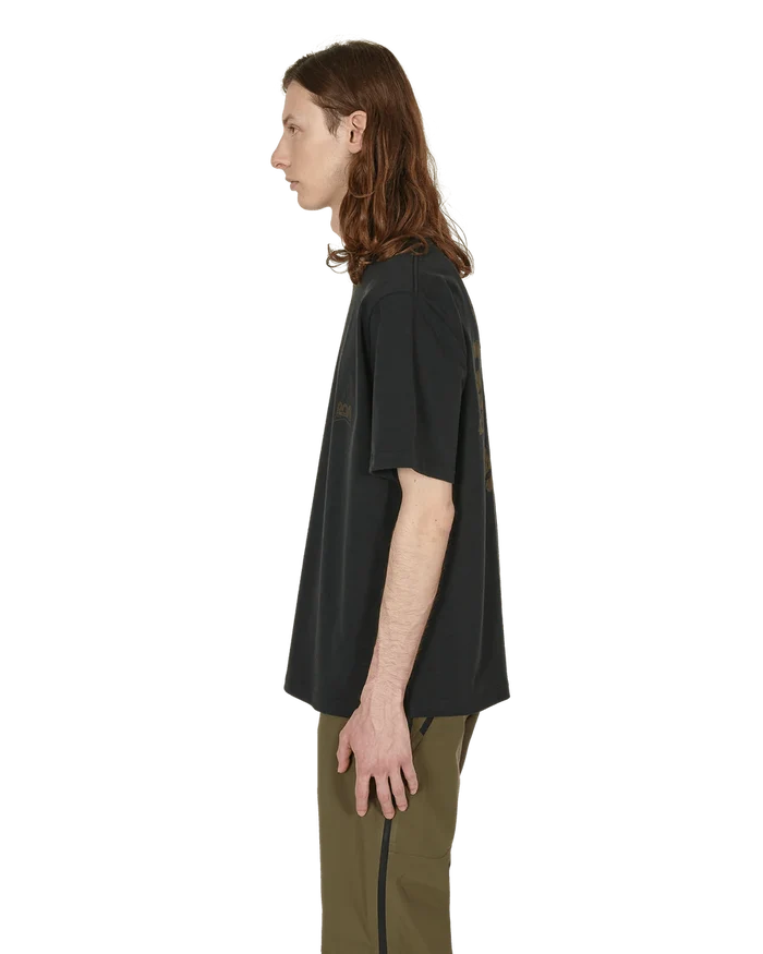 Roa Hiking - Shortsleeve Graphic - Black-T-shirts-BLK0001