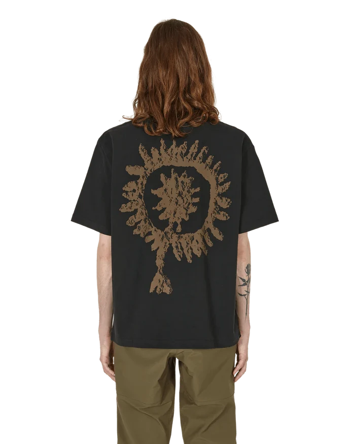 Roa Hiking - Shortsleeve Graphic - Black-T-shirts-BLK0001
