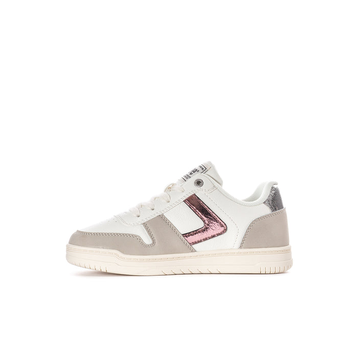 Kids white lace-up sneaker with gray overlays and rose-silver quarter logo