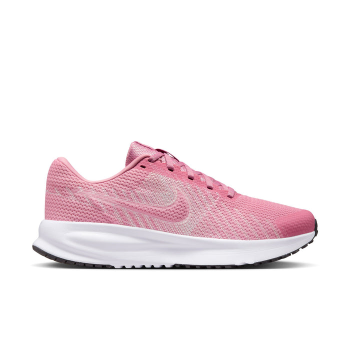Women’s running shoes in pink knit upper with lace-up front and white sole