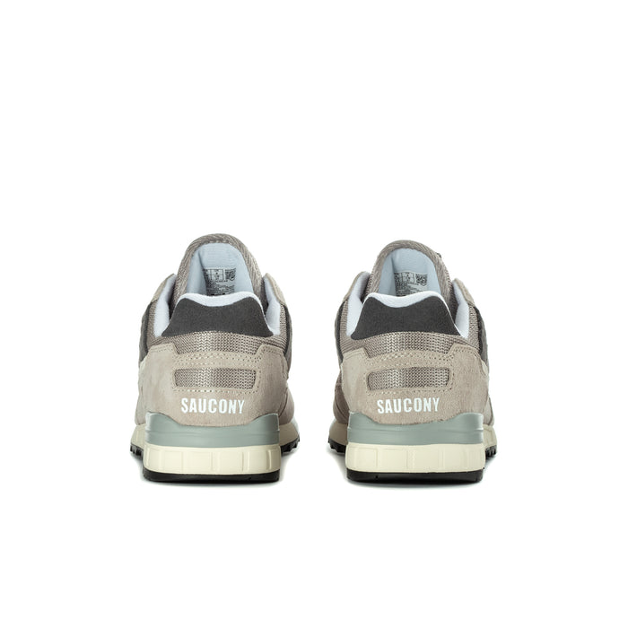 Men's Saucony running sneakers, rear view with teal-accent midsole