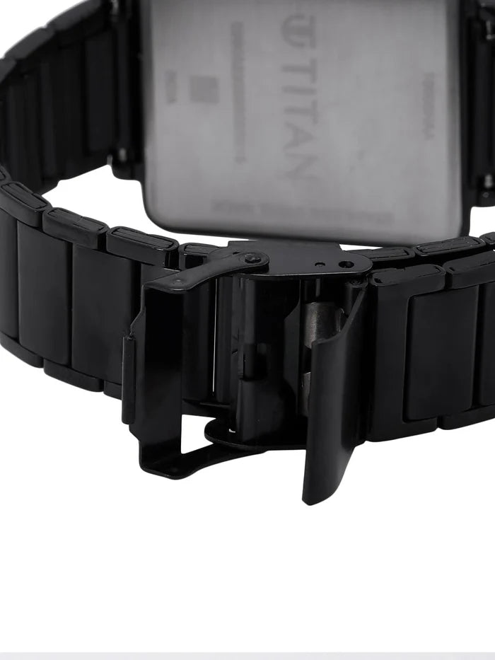 Titan Bracelet Style Strap Analogue Watch - NR10005KM01