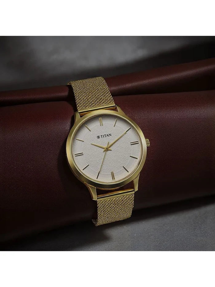 Titan Karishma Round White Dial Analog Watch - NU1825YM11