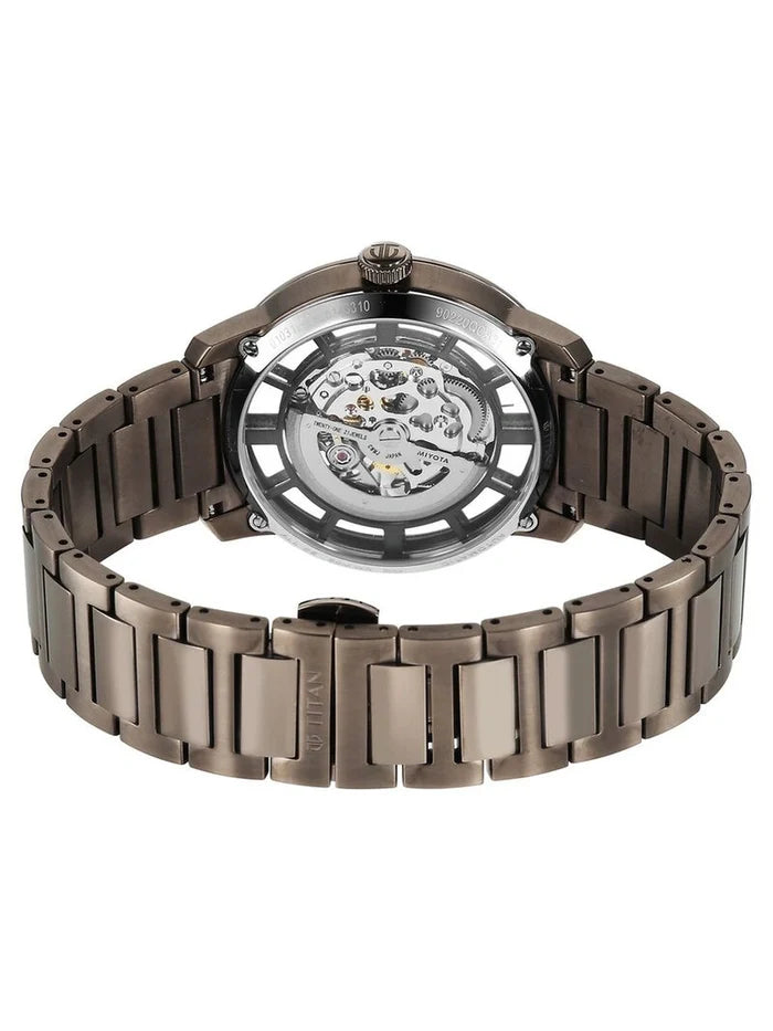 Titan Round Black Dial Analog Watch - 90220QM01