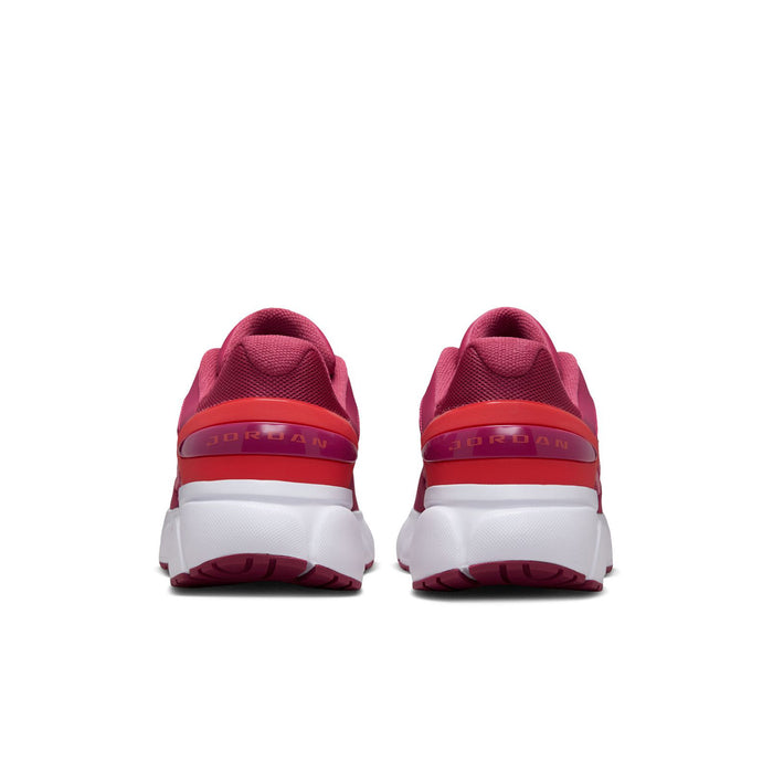 Women’s berry pink running shoes, rear view with white midsole and cushioned heel