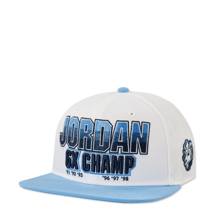 Youth snapback cap, white with University Blue brim and 'JORDAN' graphic